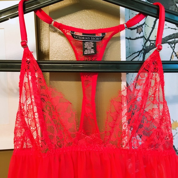 Victoria’s Secret red super sexy chemise - Picture 3 of 6